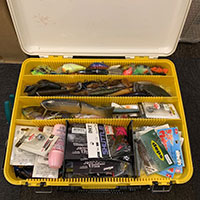釣り具-釣具-ルアー-ワーム-針-重り-など-ボックス入り-大量セット